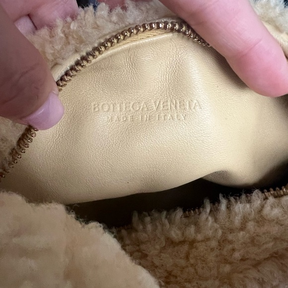 Bottega Veneta Mini Jodie Shearling Teddy Yellow - Picture 8 of 11